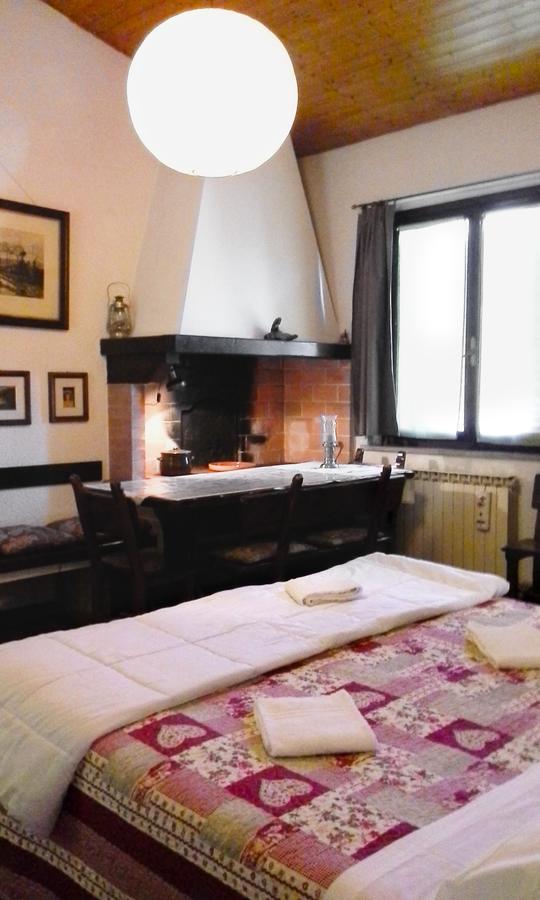 Bed And Breakfast Mimosa Cascina Bagian luar foto